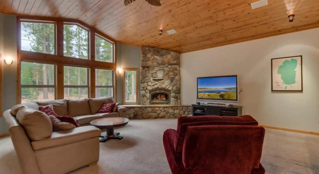 Angora Mountain Lodge - Pool Table, Ping Pong, Shuffle Board