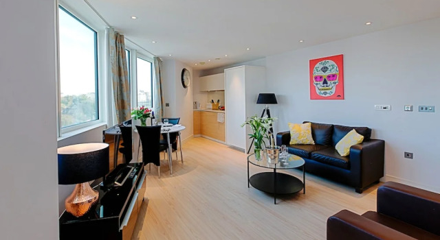 Двухместные апартаменты с балконом Gunwharf Quays Harbour Apartments