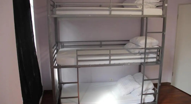Кровать в общем номере Stay2Night City Center Hostel