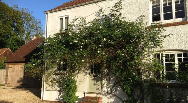 Bramble Cottage B&B, Book Bed and Breakfast Hoteller i Andover med parkering, Parkering