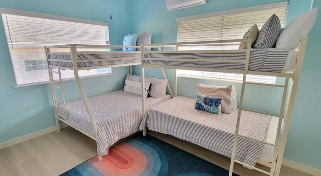 Blue Heron Bungalow 3 Bedroom Home by Redawning, Buchen Sie Hotel Hotels in Padre Island mit Pool, Schwimmbad
