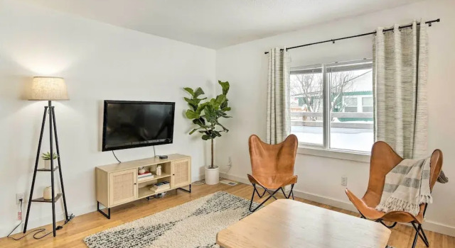 Anchorage Home, Minutes From Downtown!, Book Feriehus Sommerhuse i Anchorage, Hytte