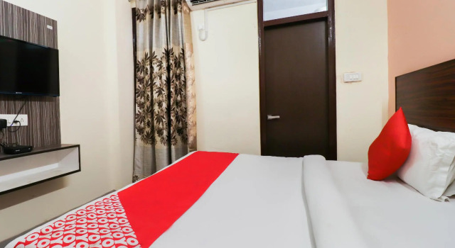 OYO 29712 Hotel City Residency, Rezervovat Hotel Roorkee Uttarakhand