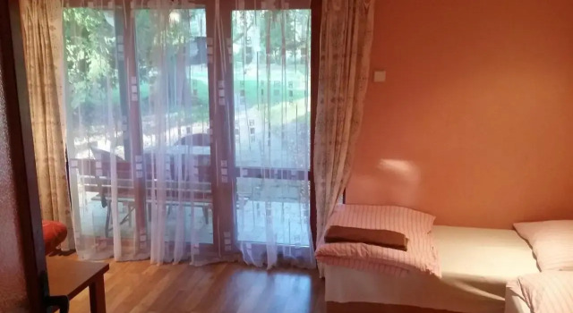 Rekreační a školící středisko Zájezek, Boek Hotel Hotels in Zuid-Bohemen met parkeren, Parkeren