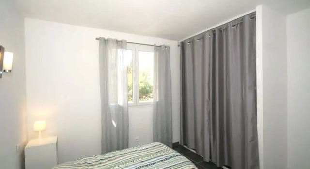 Modern Holiday Home in Porto-vecchio With Pool, Varaa Hotelli Porto-Vecchio 