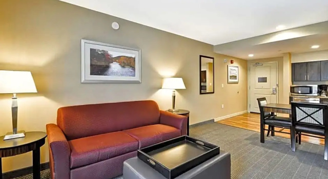 Четырёхместный люкс c 1 комнатой Homewood Suites by Hilton Hartford / Southington CT