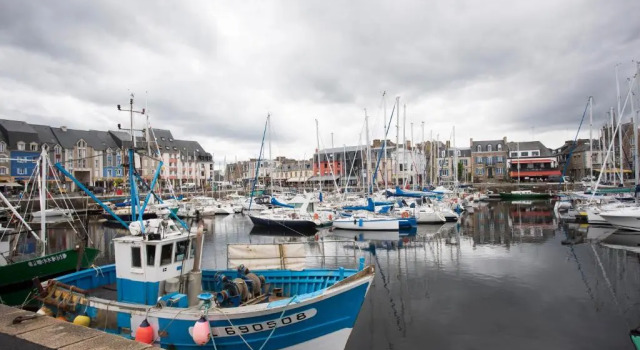 Апартаменты Appartement de 60m2 à 2 pas du port de Paimpol