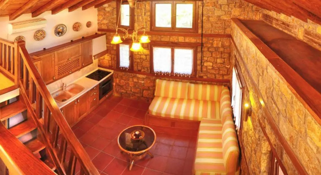 Апартаменты Superior Kamares House Apartments & Studios
