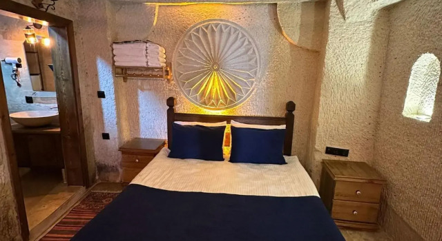 Mysterious Cave Suites