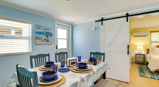 2 Mi to Bradenton Beach: Water-view Home w/ BBQ, Boek Vakantiehuis Cortez Florida