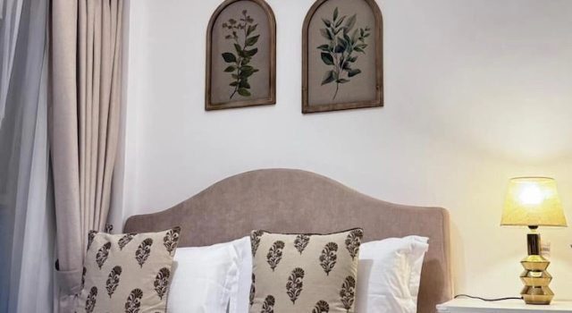 SIMPLY COMFORT Chic Downtown Studio Few Steps to Burj Khalifa, Забронировать Апартаменты/квартира Апартаменты Эмирата Дубая, рядом с Деловой район Эмаар-Сквер, Апартаменты/квартира