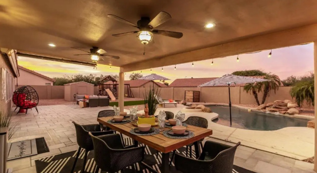 Phoenix Backyard Oasis Pool Home! Sleeps 12. Game Room And Kids Playset Too! 4 Bedroom Home by RedAwning, Забронировать Отель  