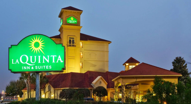 Кровать в общем номере La Quinta Inn & Suites by Wyndham Panama City