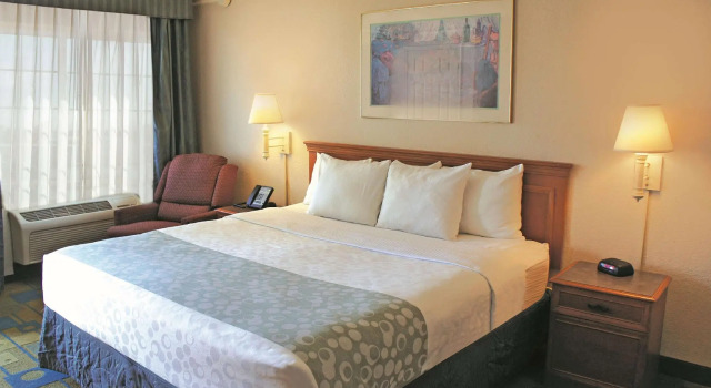 Двухместный номер Standard La Quinta Inn by Wyndham Clute Lake Jackson