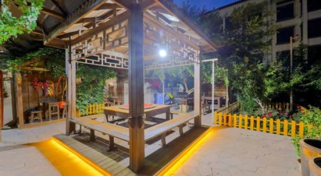 Quadrangle Courtyard of the Prefectural City, Book Hotel Zhangye Gansu