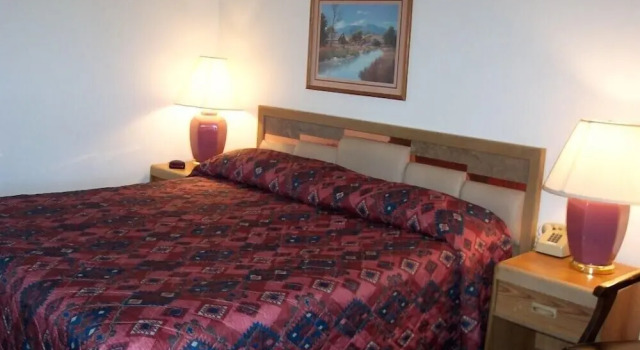 Номер Standard Royal Motor Inn