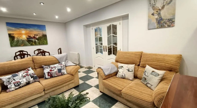 Beautiful Kaylani home, Забронировать Отель Саламанка Salamanca Province, рядом с Церковь Сан-Маркос