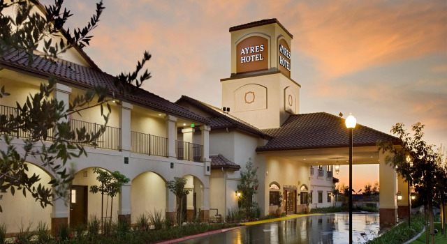 Ayres Hotel Redlands - Loma Linda, Buchen Sie Hotel Loma Linda Kalifornien