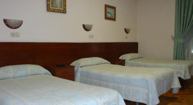 Трёхместный номер Standard Hostal Zamora