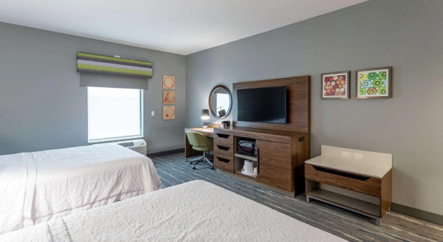 Четырёхместный номер Standard Hampton Inn Madison, OH