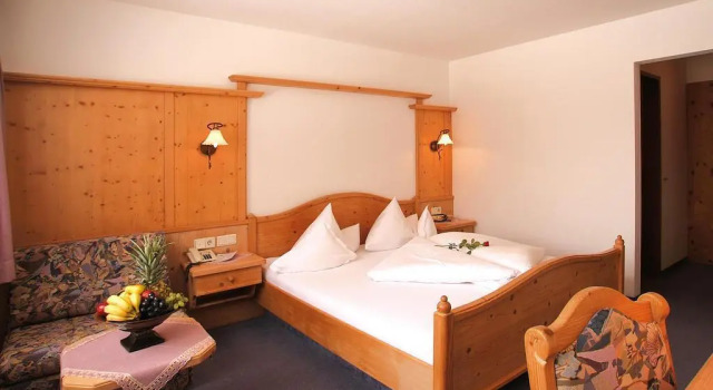 Burghotel Alpenglühn, Rezerwuj Hotel Hotele w Tyrol z parkingiem, Parking