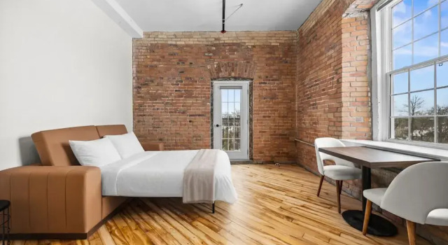 Номер Luxury Tri Century Mill Suites