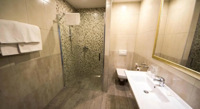 Трёхместный номер Deluxe Rooms The Kings Pub