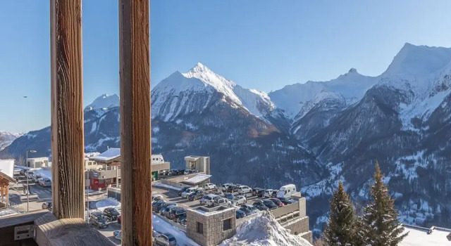 Апартаменты Sunny Mountain Retreat