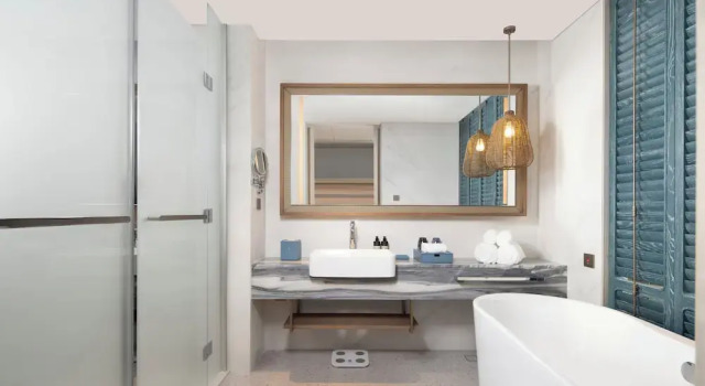 Двухместный номер Standard с балконом и с видом на море C&D Hotel Dongshan Zhangzhou