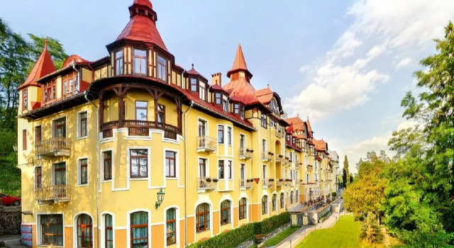 Grandhotel Praha, Rezervovat Hotel Hotely v Prešovský kraj s parkováním, Parkování
