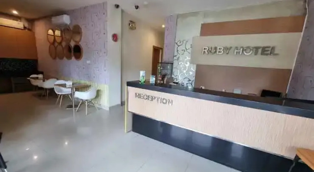 Hotel Ruby, Book Hotel Hotels in Sulawesi with Parking, Parking