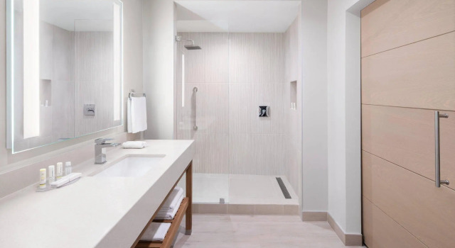 Четырёхместный номер Standard Courtyard by Marriott Port of Spain