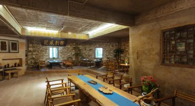 Yaan Lushan · Nanqi Meisu (Jinsinan Fulun Art Museum Store, Yingbin Avenue), Prenota Hotel Hotel a Sichuan con parcheggio, Parcheggio