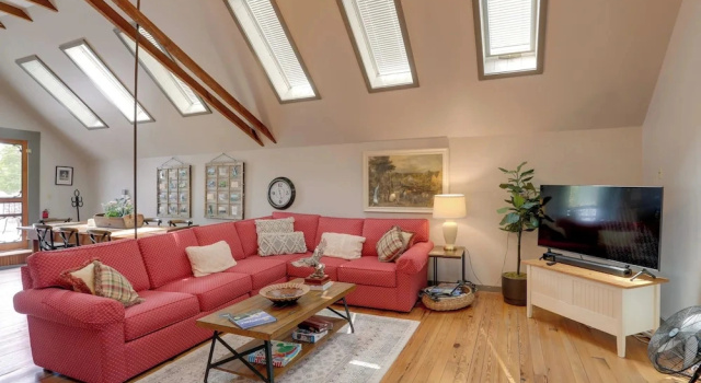 Апартаменты Pet-friendly Loft Vacation Rental w/ Fire Pit!