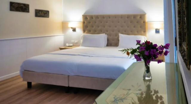 Трёхместный номер Classic Arathena Rocks Hotel