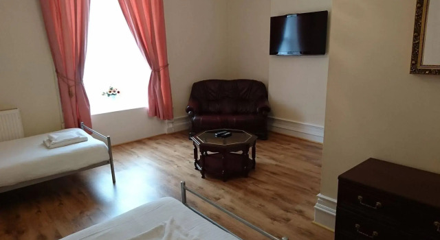 Dee Hotel