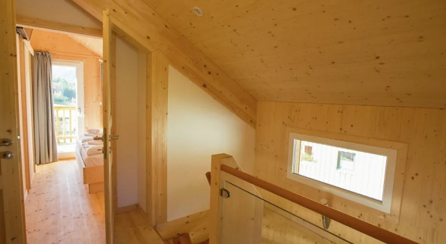 Chalet in Hohentauern With Sauna, Book Chalet Villaer i Murtal, Villa