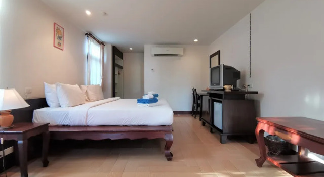 Номер Deluxe с балконом Holiday Villa, Lanta