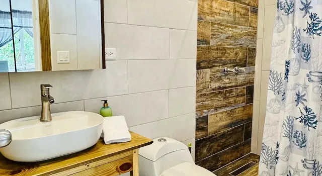 Студия Deluxe Annies Apartments on 6th Street