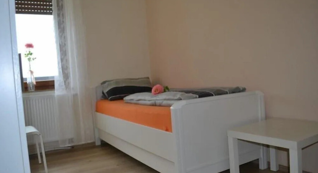 Pension Highway Hiddenhausen, Забронировать Отель Отели Хидденхаузен с парковкой, Парковка