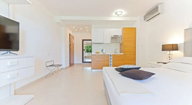 Двухместный номер Standard Цокольный этаж с балконом The Residence Aparthotel