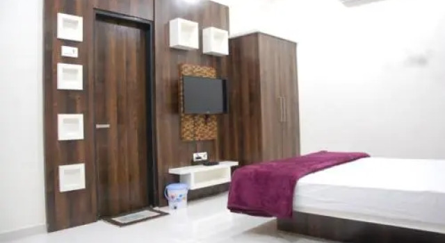 Hotel Utsav Wardha, Book Hotel Hoteller i Wardha med parkering, Parkering