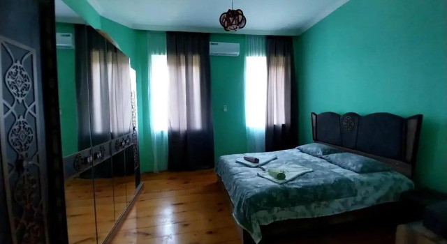 Lana's Guest House, Book Guesthouse Chakvi 