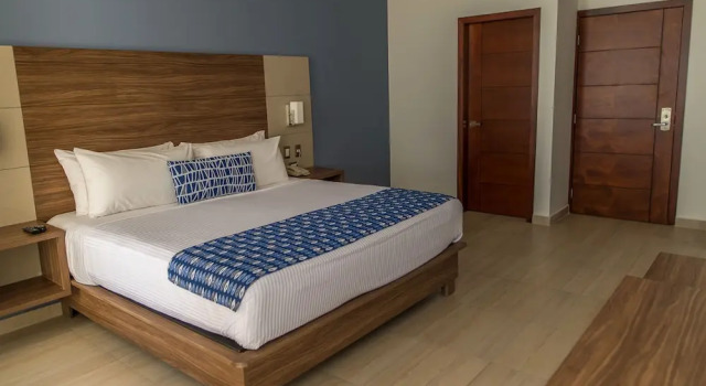 Двухместный номер Standard с балконом и с видом на море Ocean View Beach Hotel