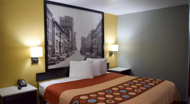 Номер Standard Super 8 by Wyndham Raleigh Downtown