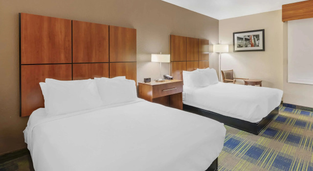 Четырёхместный номер Standard Best Western Plus Heritage Inn Ontario Rancho Cucamonga