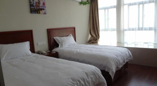 Green Tree Inn Nanjing Dachang Xinhua Road Express Hotel, Prenota Hotel Pancheng Jiangsu