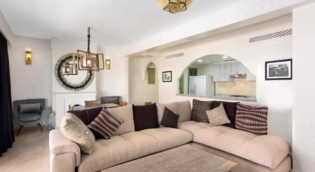 2 Bed Apartment, L'Hivernage, The Bardot, Rooftop Pool, Забронировать Апартаменты/квартира Отели Марракеш-Тенсифт-Эль-Хауз с парковкой, Парковка
