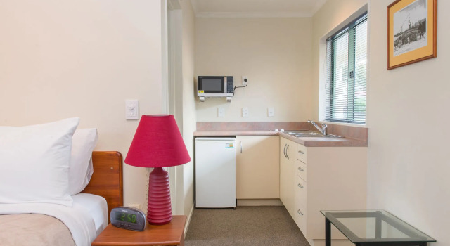Hamilton Settlers Motor lodge, Забронировать Отель СПА-отели Гамильтон, рядом с Waikato Institute of Technology, SPA-услуги