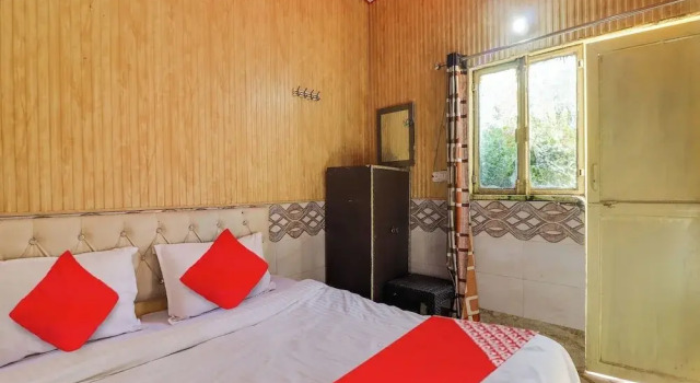 Krishna Mountain Cottage, Rezervovat Rekreační dům Bhimtal Uttarakhand